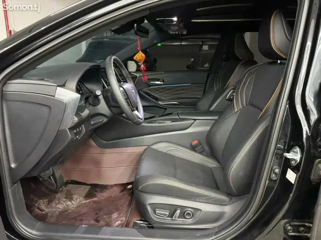 Toyota Avalon 2025 · 2.5 AT