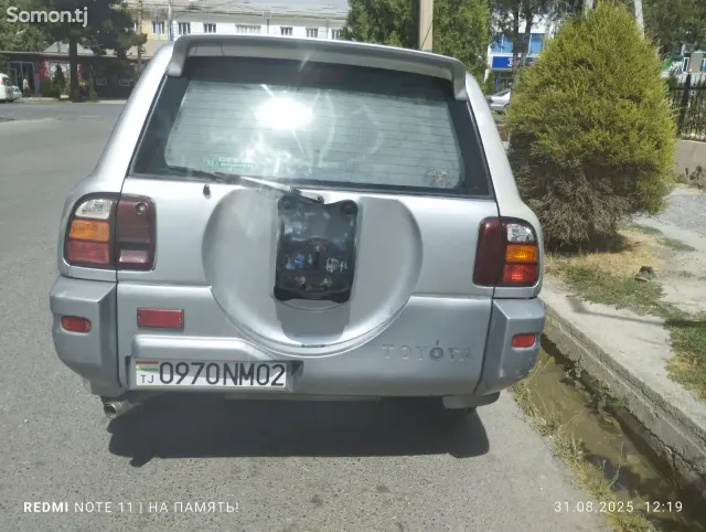 Toyota RAV 4 1998 · 2.2 AT