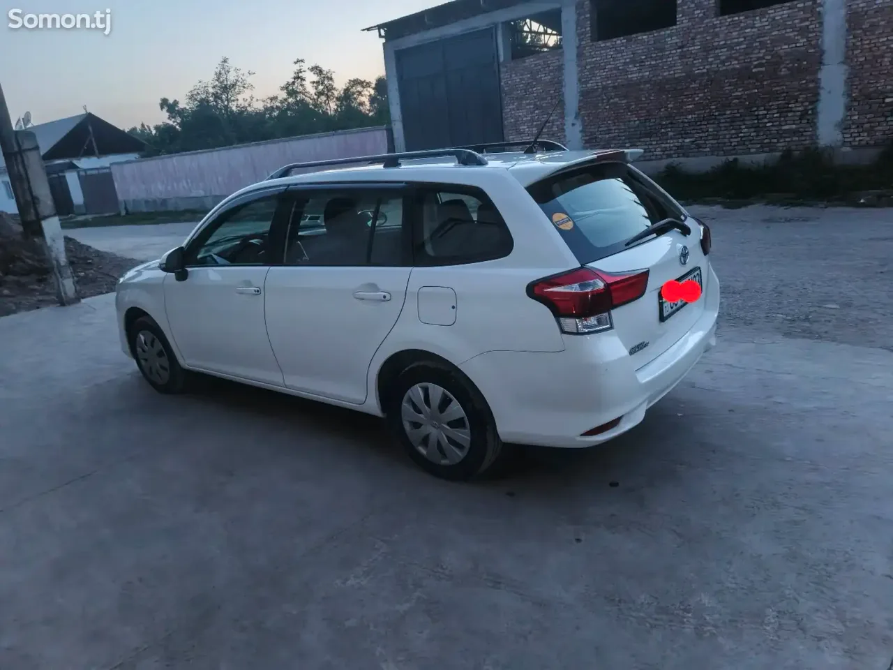 Toyota Fielder 2016 · 1.5 AT