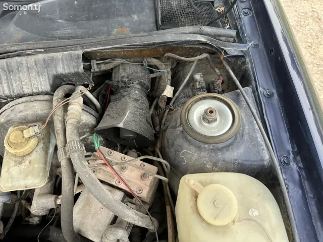 Opel Vectra B 1993 · 1.6 MT