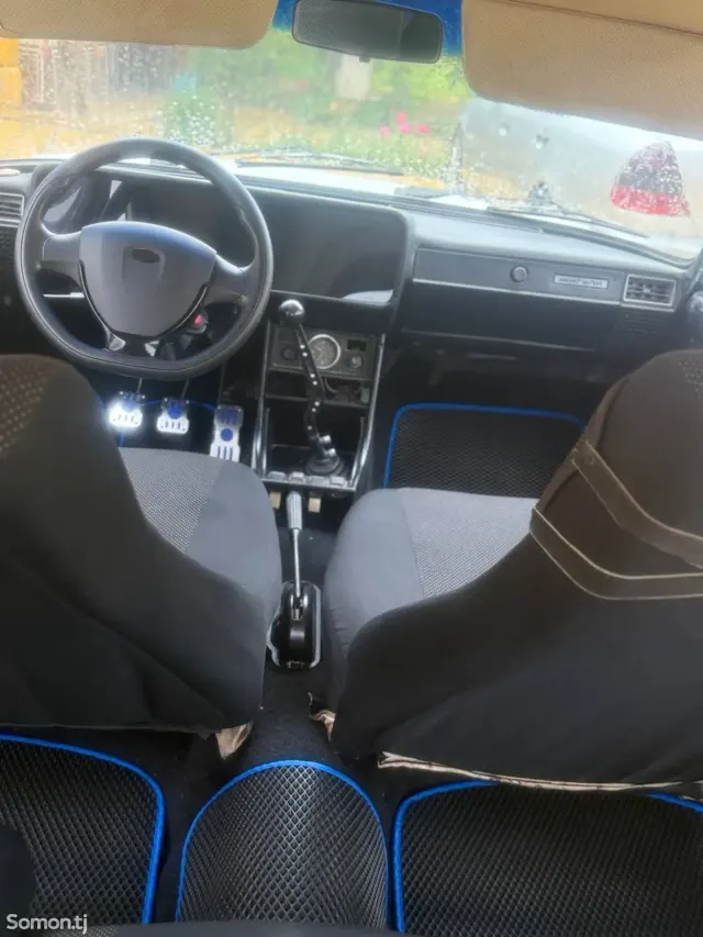 Lada (ВАЗ) 2107 2003 · 1.5 MT