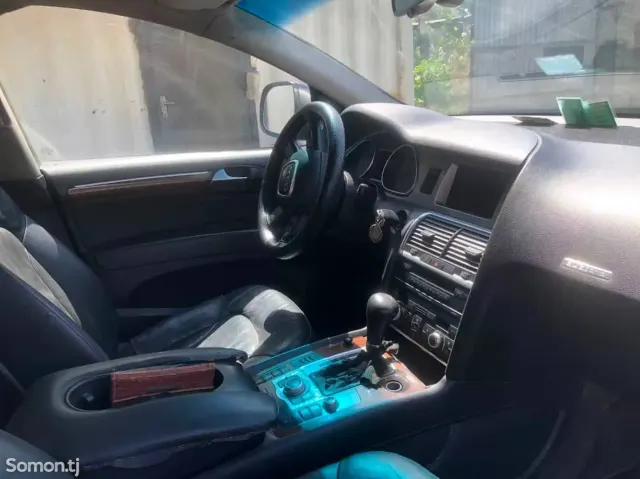 Audi Q7 2007 · 3.5 AT