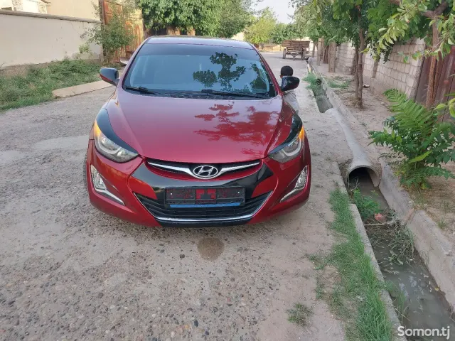 Hyundai Elantra 2015 · 1.8 AT