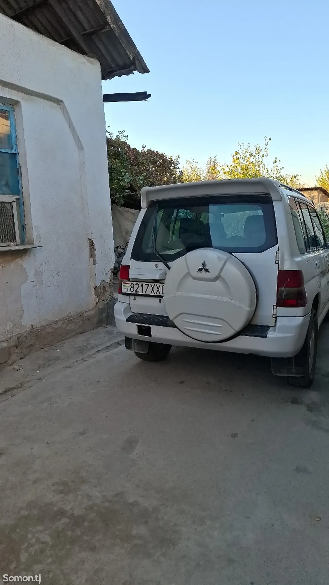 Mitsubishi Pajero iO 2003 · 2.0 AT