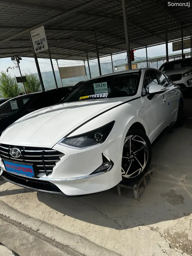 Hyundai Sonata 2020 · 2.0 AT