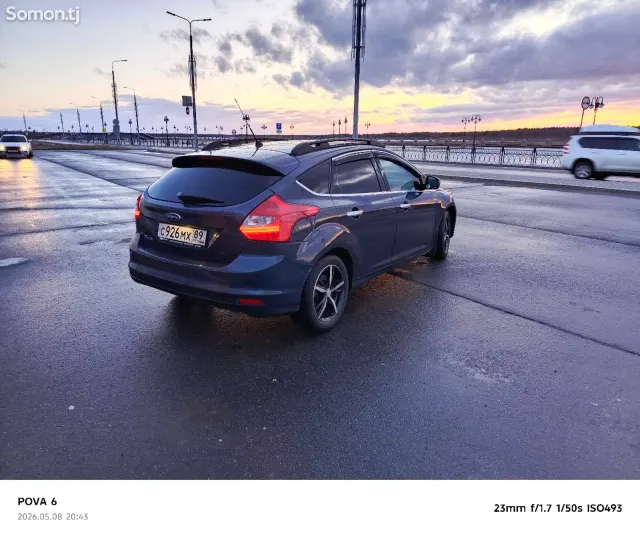 Ford Focus 2012 · 1.6 MT