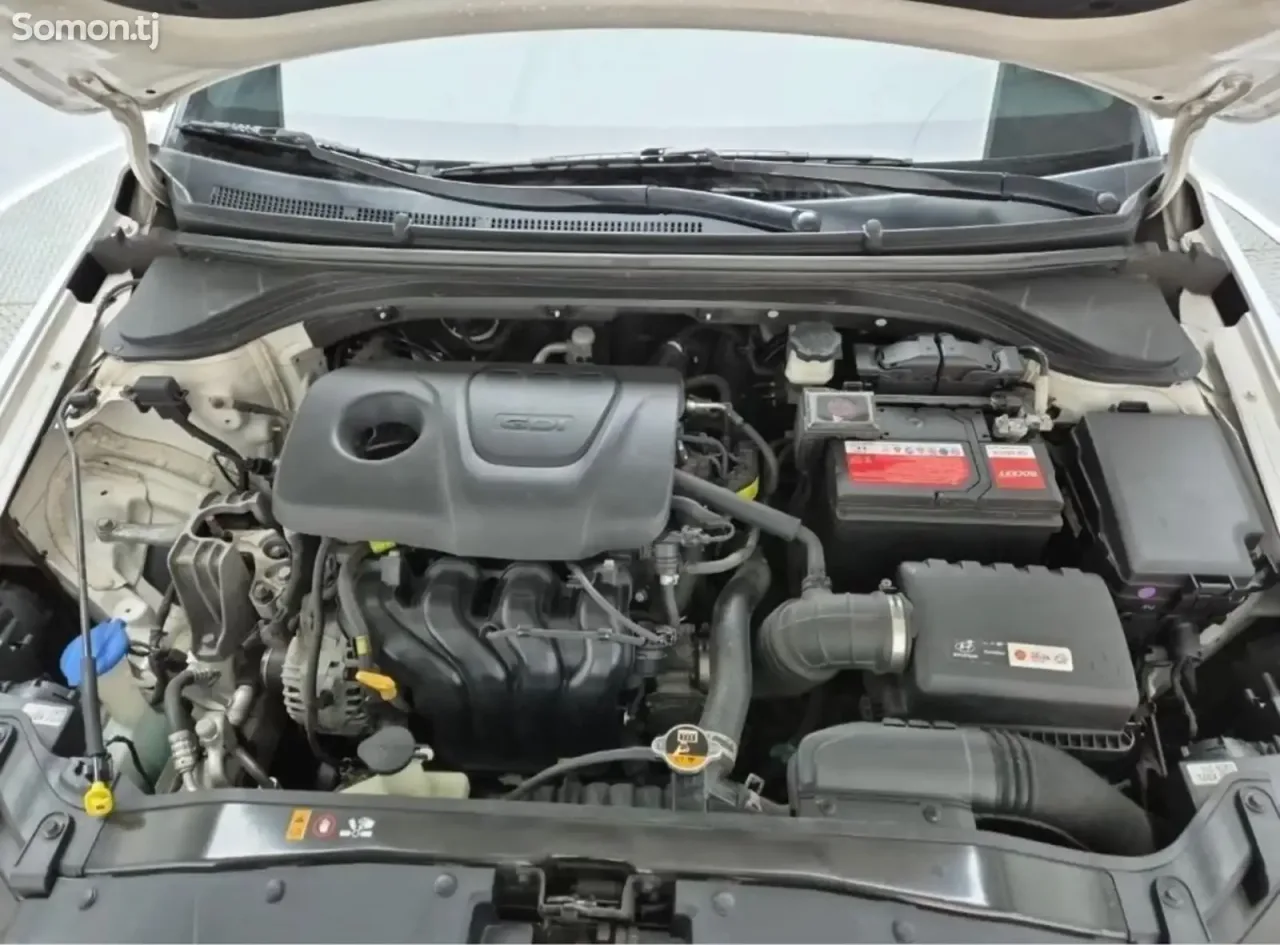 Hyundai Avante 2018 · 1.6 AT