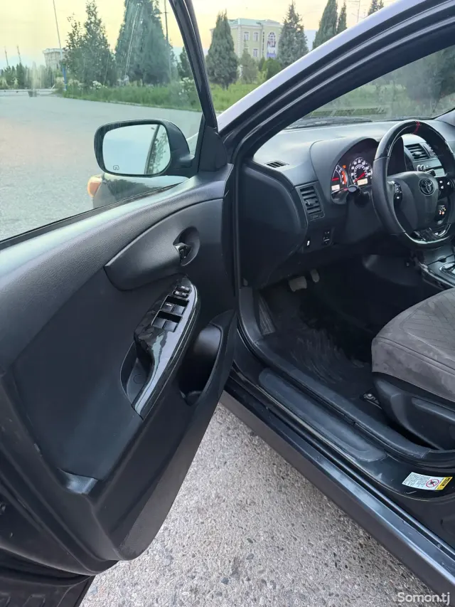 Toyota Corolla 2011 · 1.8 AT