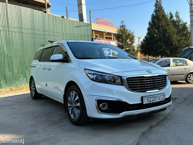 Kia Carnival 2016 · 2.2 AT