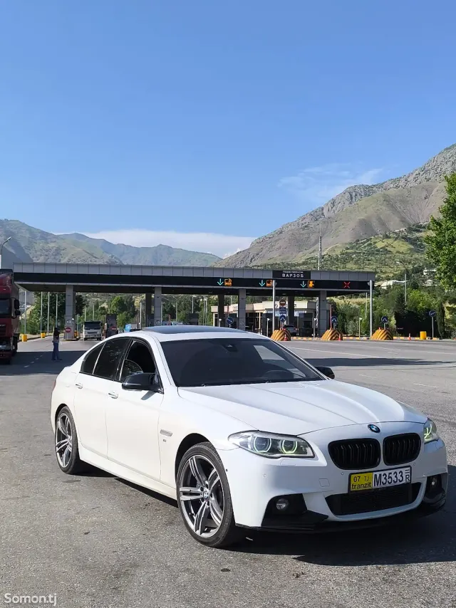 BMW M5 2015 · 3.0 AT