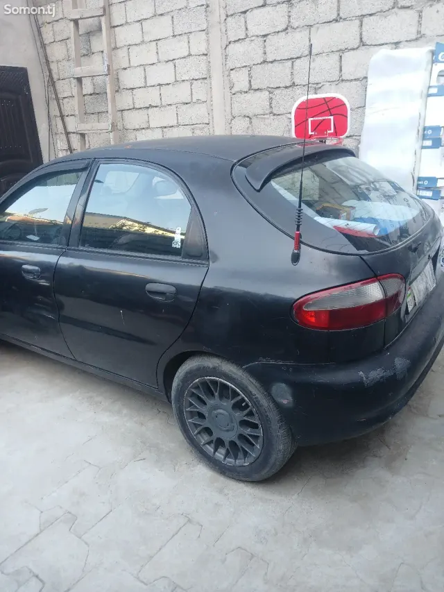 Daewoo Lanos 1998 · 1.6 MT