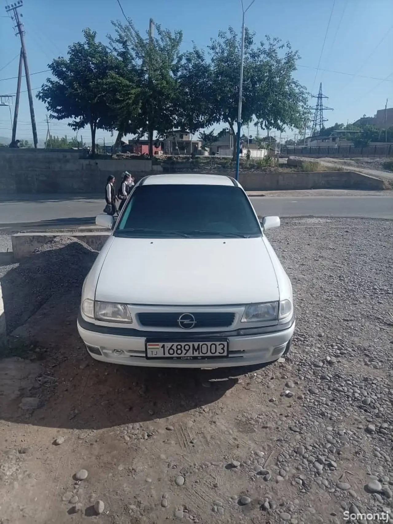 Opel Astra F 1993 · 1.6 MT