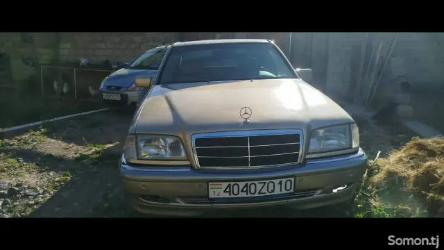 Mercedes-Benz C class 1995 · 1.8 MT