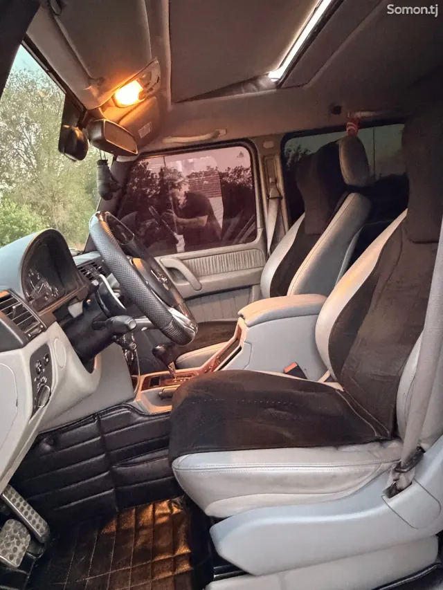 Mercedes-Benz G class 2009 · 5.5 AT