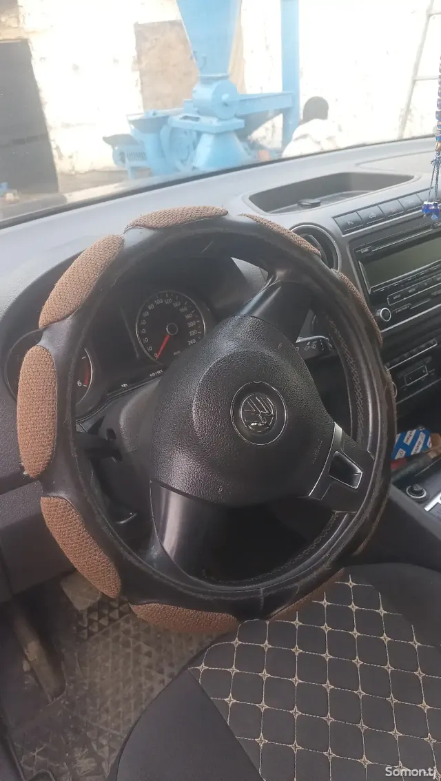 Volkswagen Amarok 2012 · 2.0 MT