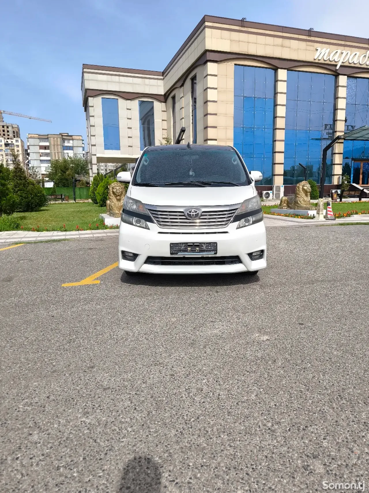 Toyota Vellfire 2010 · 2.4 AT