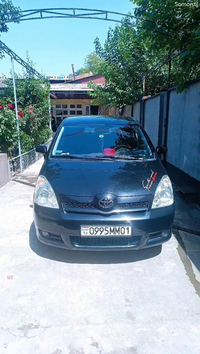 Toyota Verso 2006 · 1.8 MT