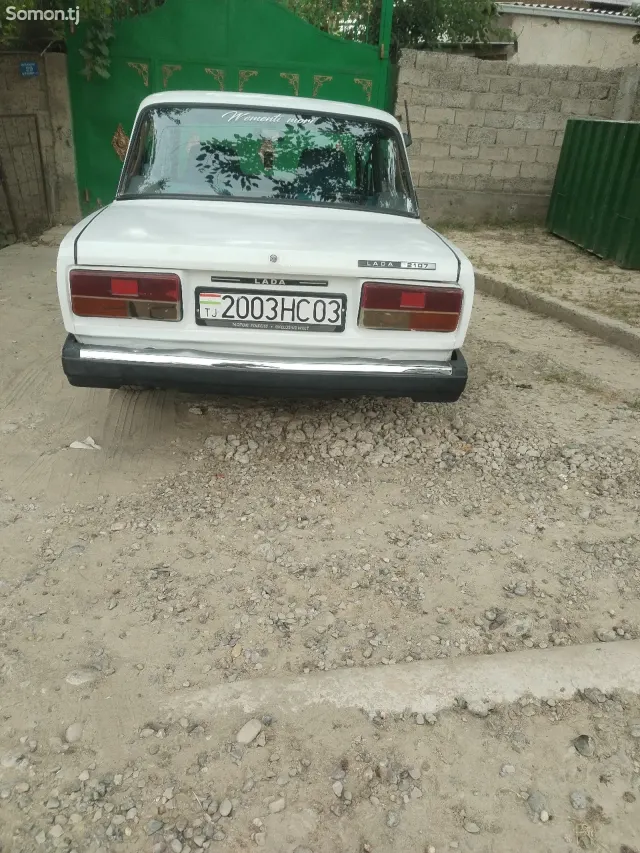 Lada (ВАЗ) 2107 2004 · 1.6 MT