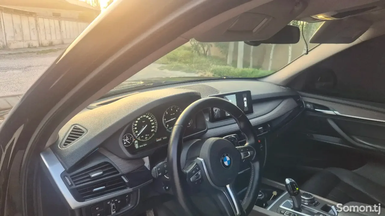 BMW X5 2015 · 3.0 AT