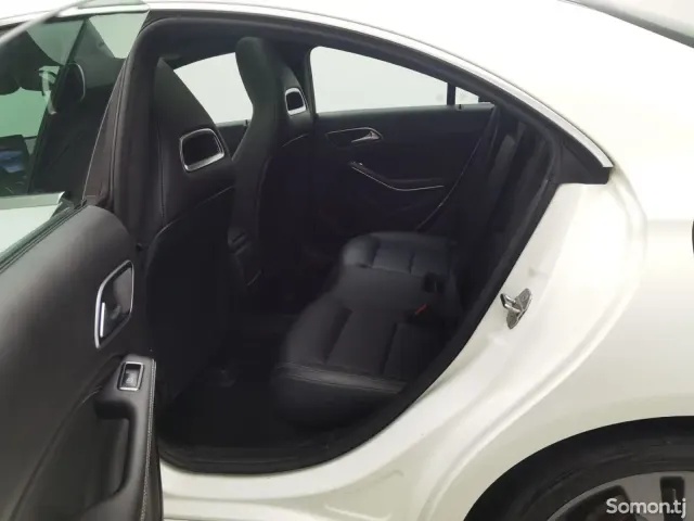 Mercedes-Benz CLA-Class 2018 · 4.0 AT