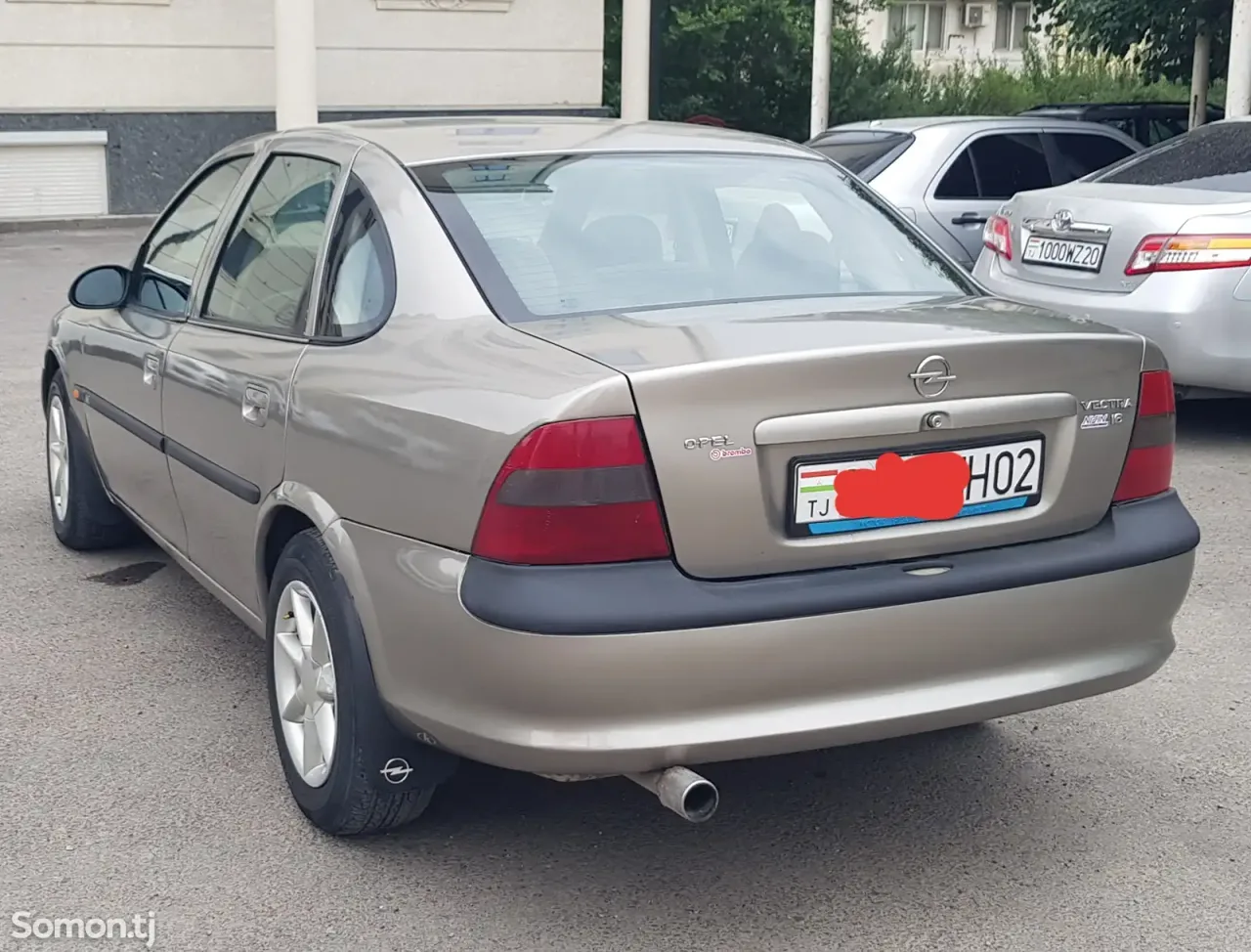 Opel Vectra B 1996 · 1.6 MT