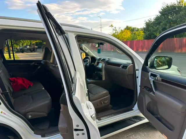 Lexus GX series 2015 · 4.6 AT