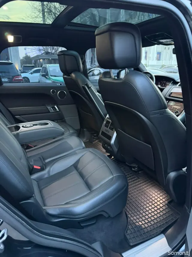 Land Rover Range Rover Sport 2018 · 3.0 AT