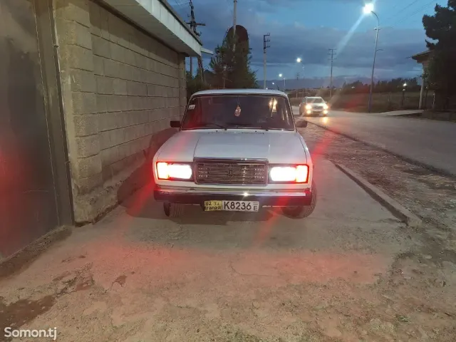 Lada (ВАЗ) 2107 2005 · 1.7 MT