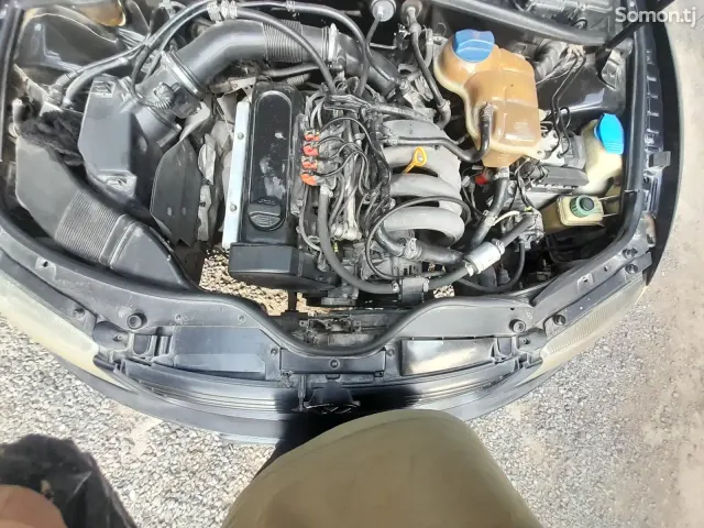 Volkswagen Passat 1997 · 1.6 MT
