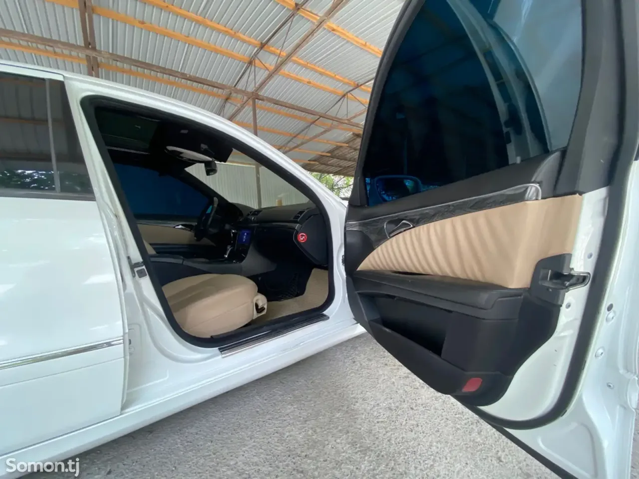 Mercedes-Benz E class 2009 · 3.5 AT