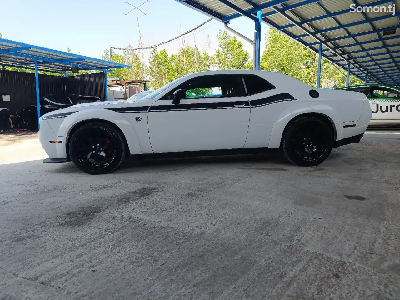 Dodge Challenger 2015 · 3.6 AT