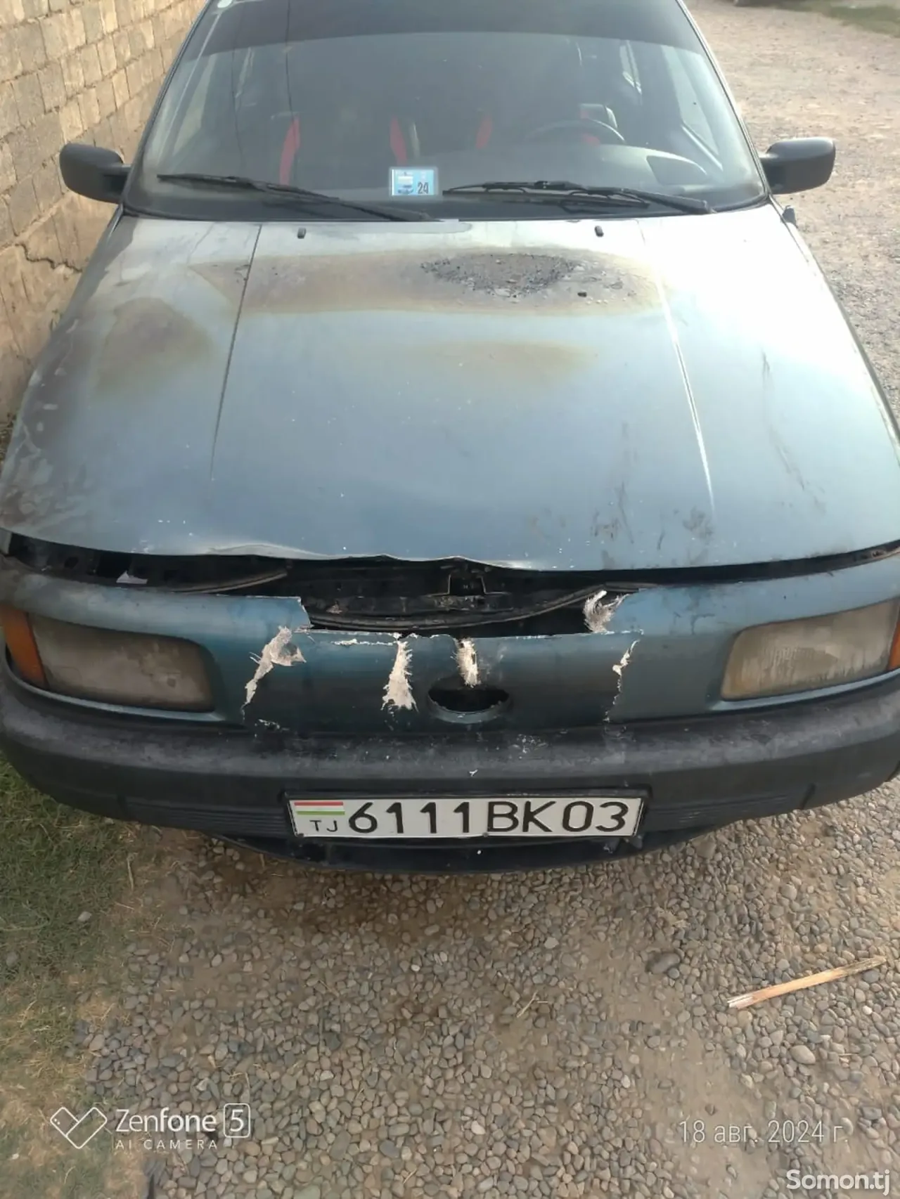 Volkswagen Passat 1990 · 1.8 MT
