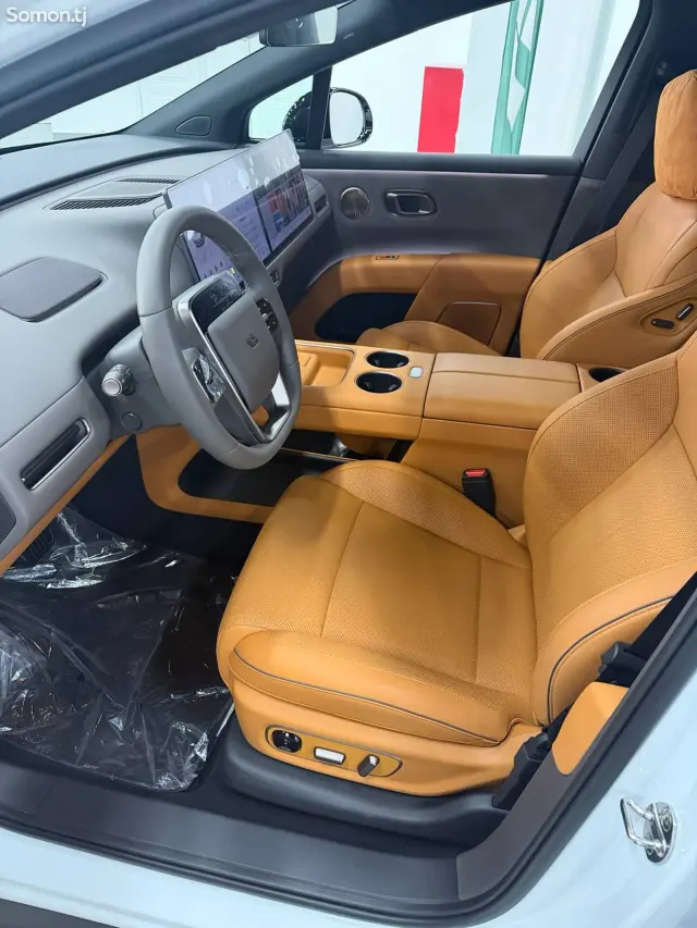 Li Auto (Lixiang) i8 2025 · AT