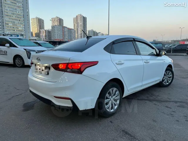 Hyundai Solaris 2019 · 1.4 MT