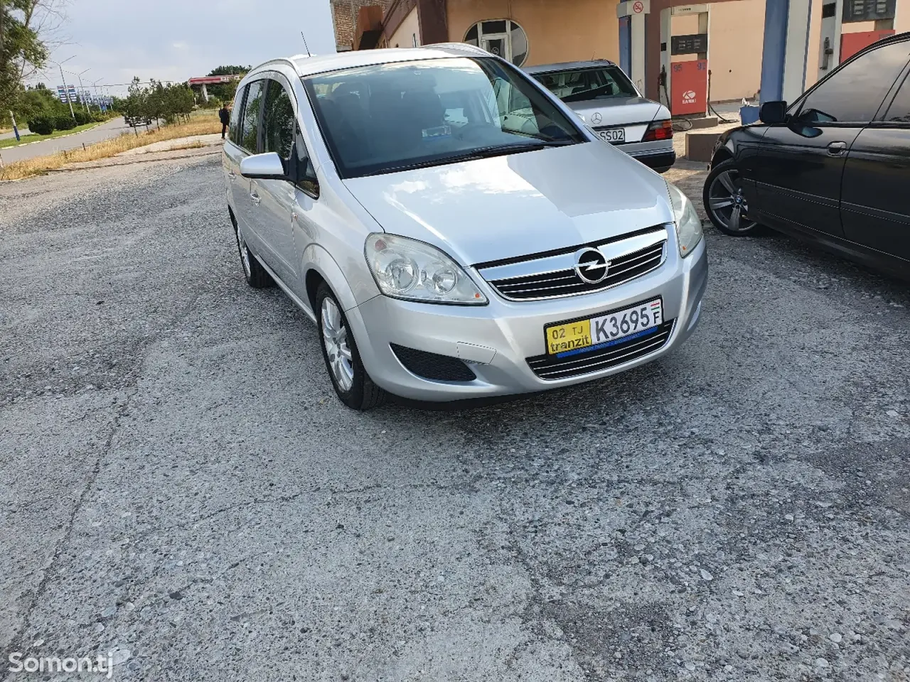 Opel Zafira 2009 · 1.6 MT