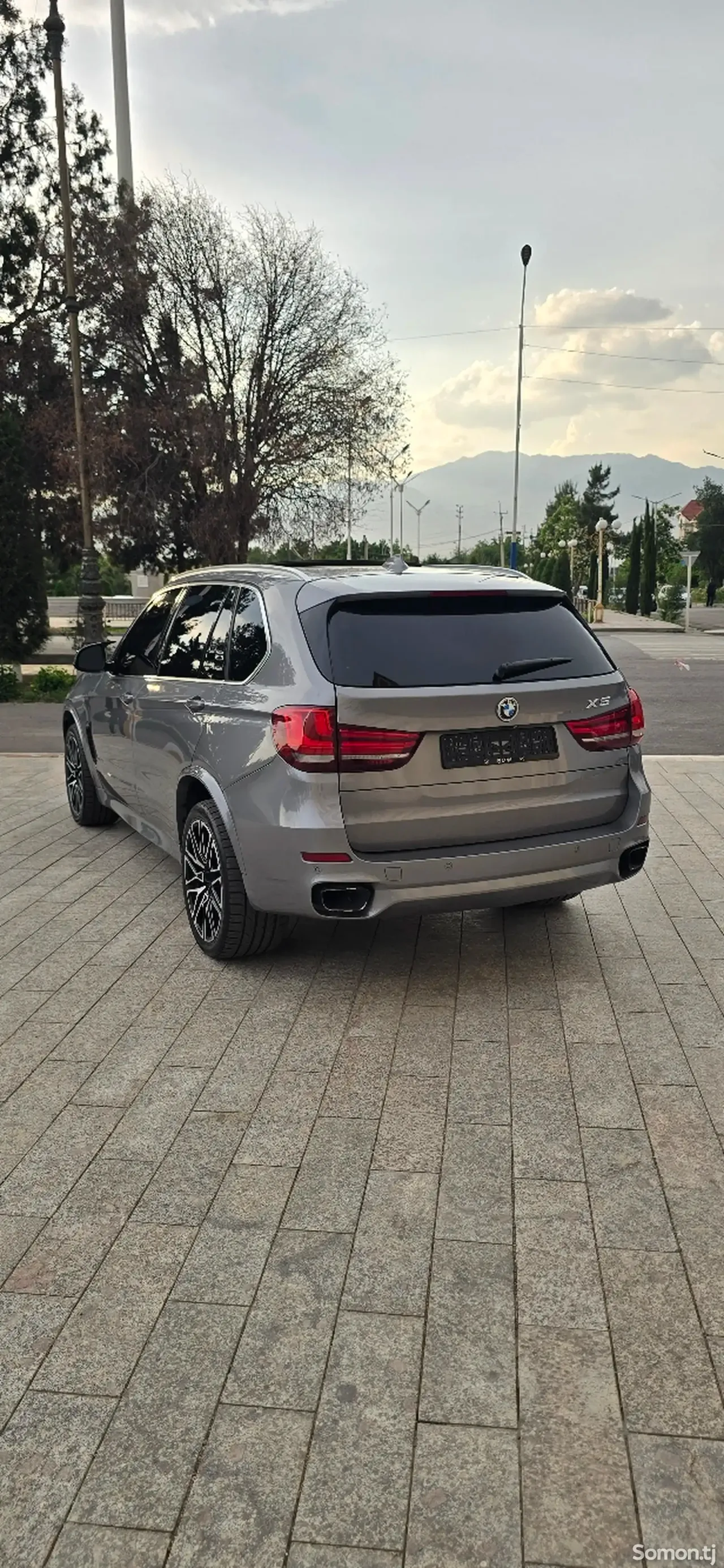 BMW X5 2015 · 3.0 AT