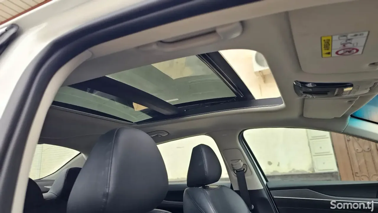 Kia K5 2020 · 2.0 AT
