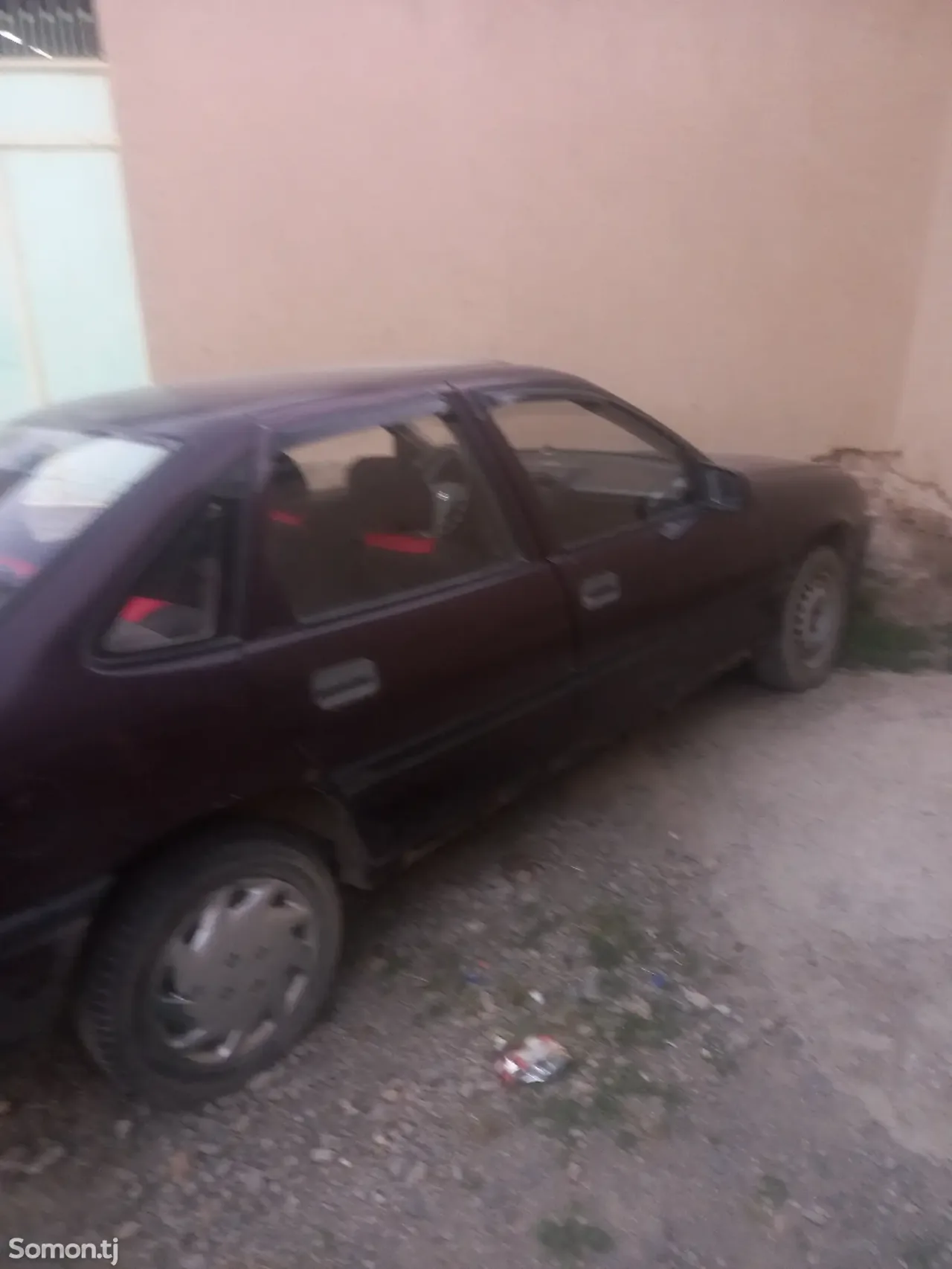 Opel Vectra A 1991 · 1.6 MT