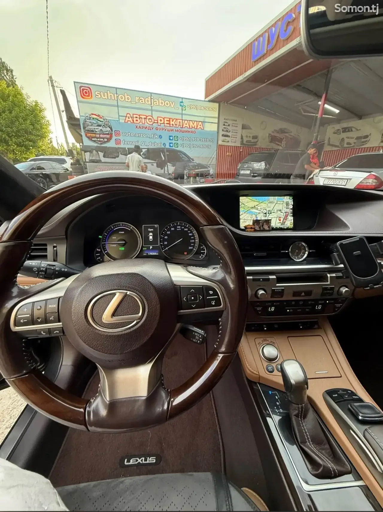Lexus ES series 2017 · 3.0 AT
