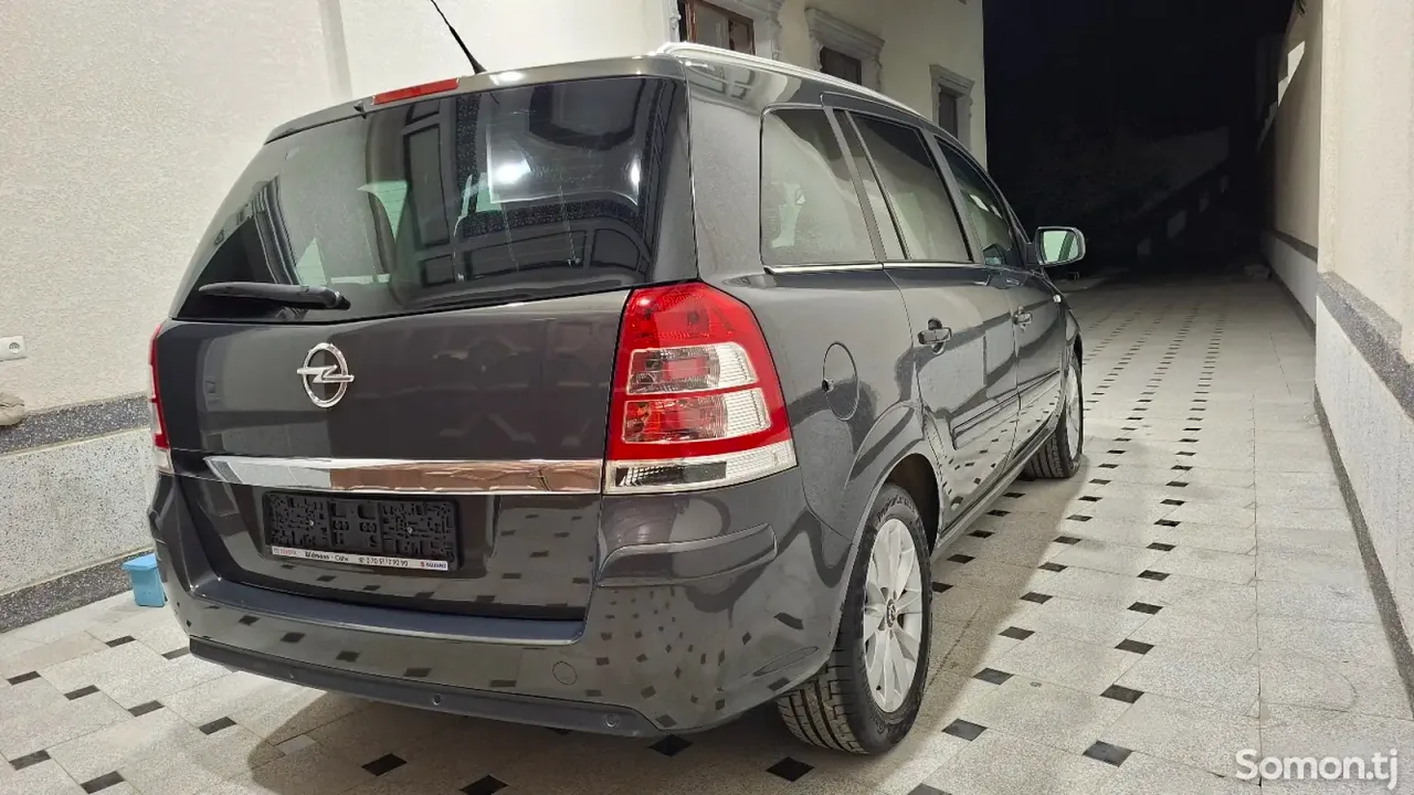 Opel Zafira 2014 · 1.8 MT