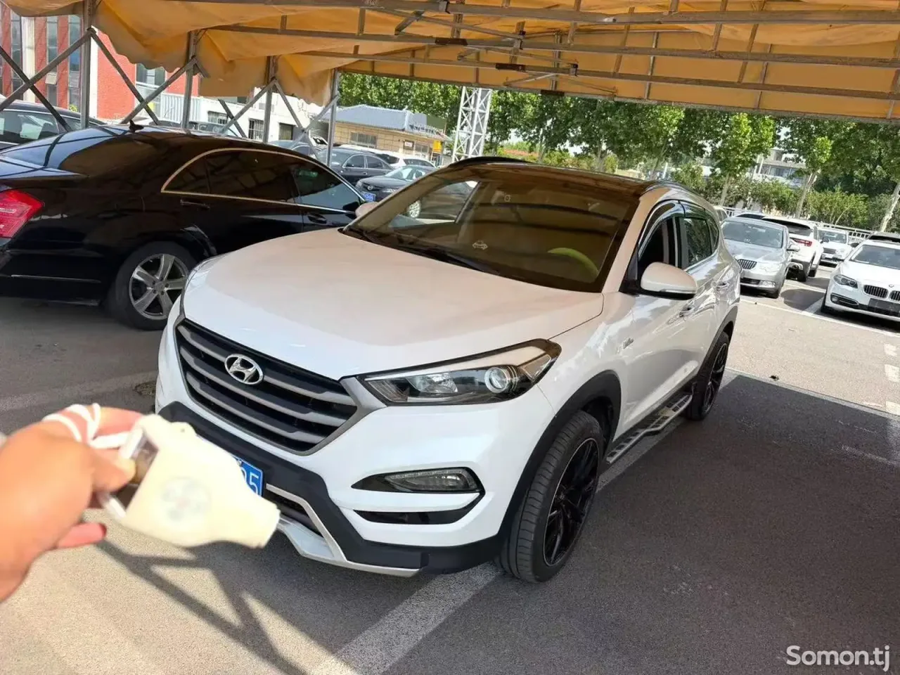 Hyundai Tucson 2016 · 1.6 AT