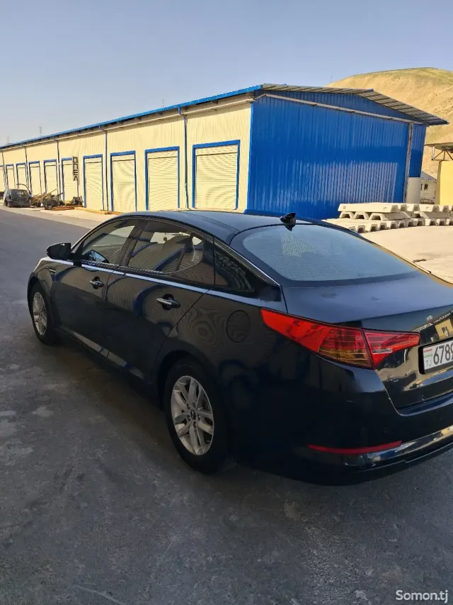 Kia K5 2011 · 2.0 AT