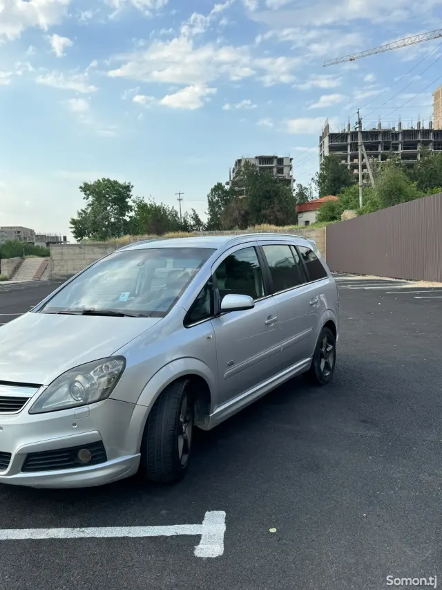 Opel Zafira 2008 · 1.9 AT
