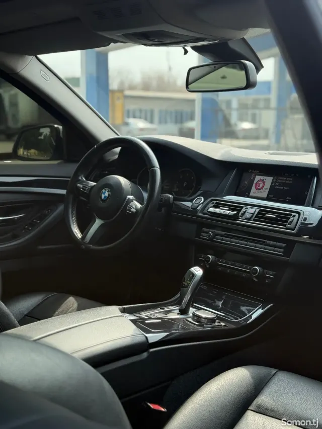 BMW 5 series 2016 · 2.0 AT