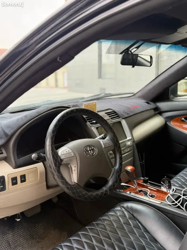 Toyota Camry 2009 · 2.4 AT