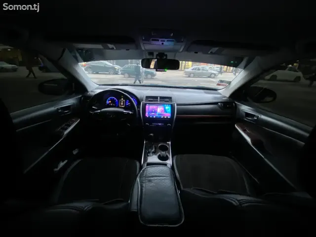 Toyota Camry 2017 · 2.5 AT