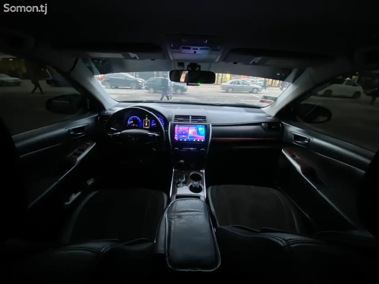 Toyota Camry 2017 · 2.5 AT