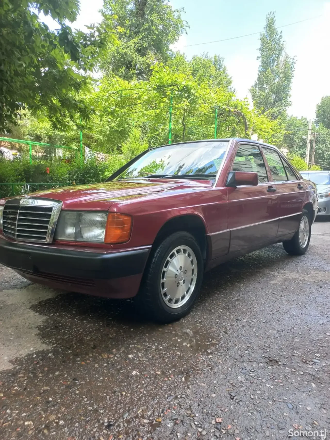 Mercedes-Benz W201 1992 · 1.8 MT