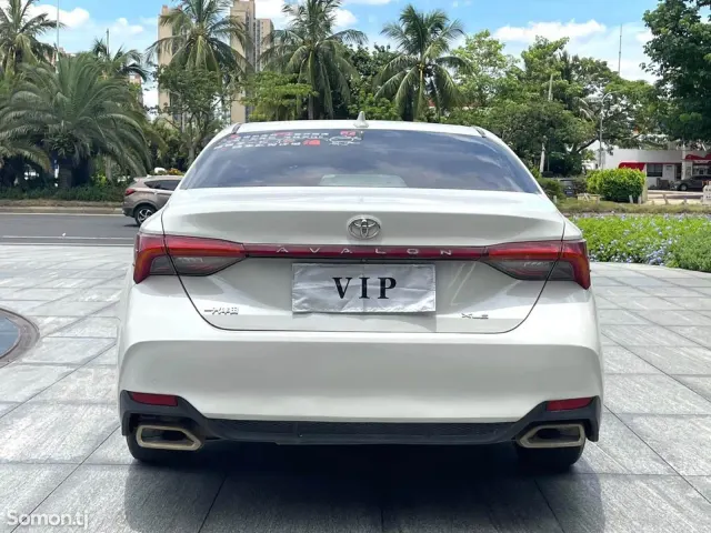 Toyota Avalon 2019 · 2.0 AT