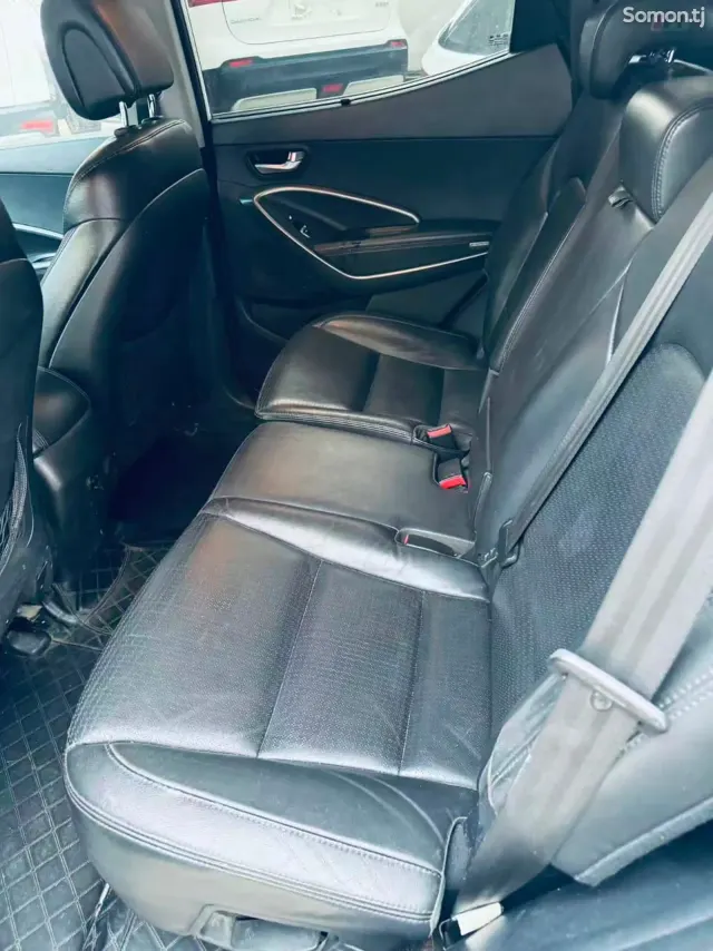 Hyundai Santa Fe 2014 · 2.4 AT